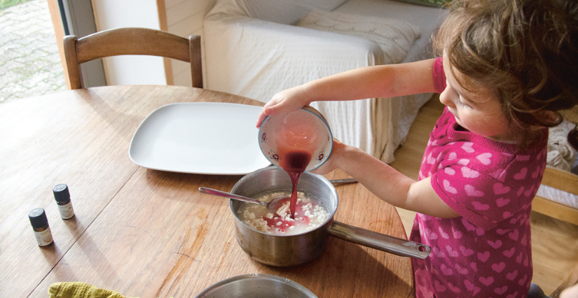 Pâte à modeler maison : une activité créative facile à faire avec les enfants